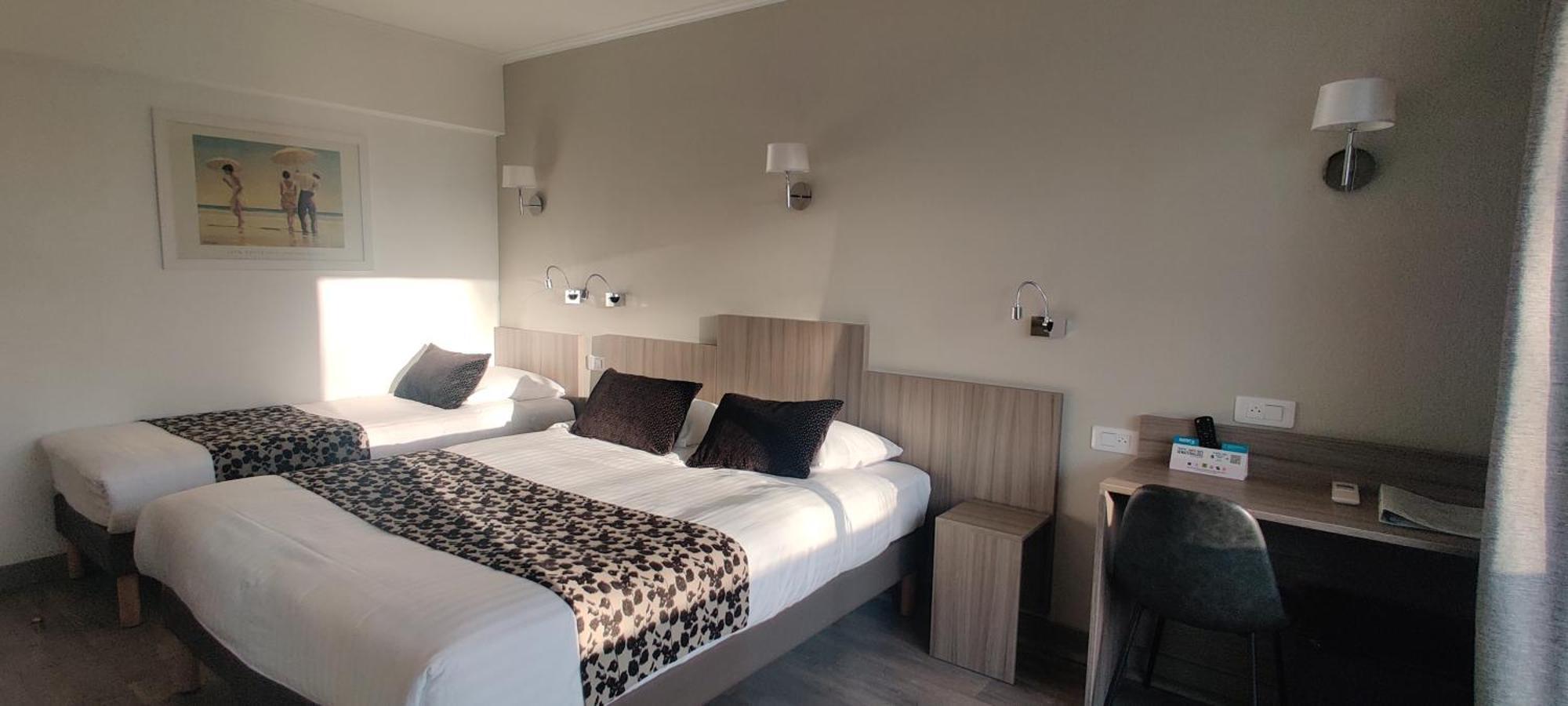 Logis Hotel Les Bleuets Royan Exterior foto