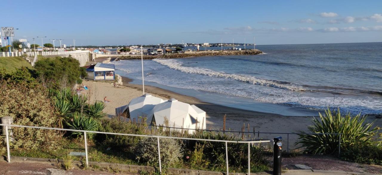 Logis Hotel Les Bleuets Royan Exterior foto